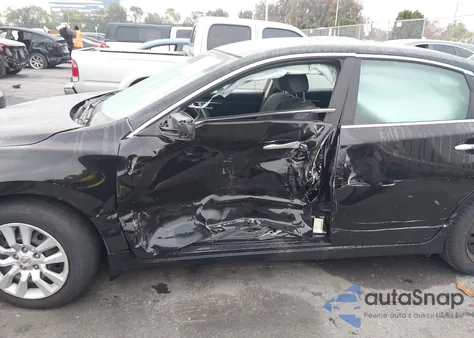 2015 Nissan Altima 2.5 S из США, поврежденный, VIN 1N4AL3AP4FN362701